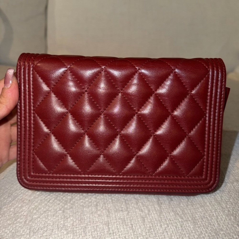 CHANEL Quilted Red Leather Clutch - Picture 3 of 5